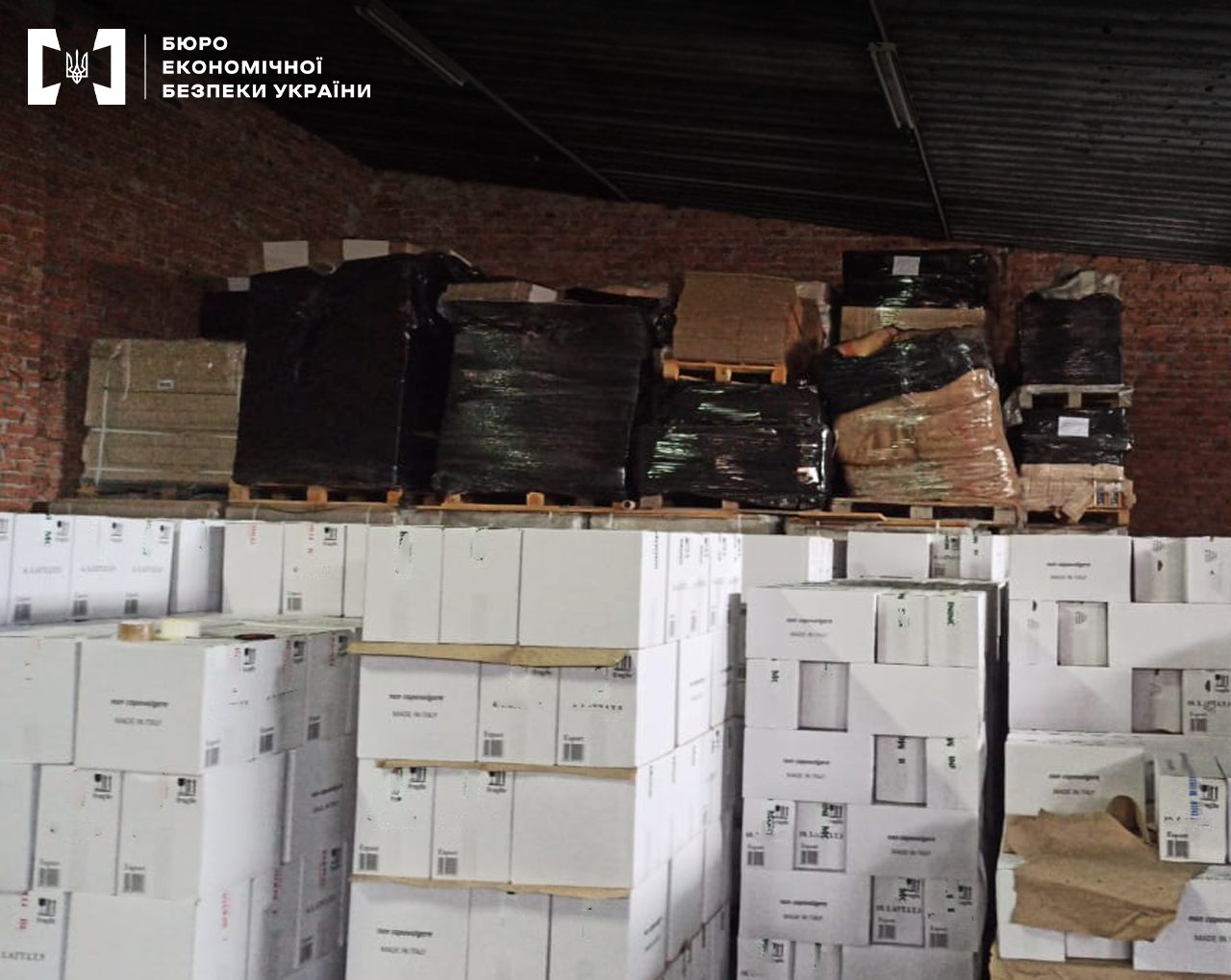 Продавали как оригинальную продукцию. В Украине подделывали масло известных марок